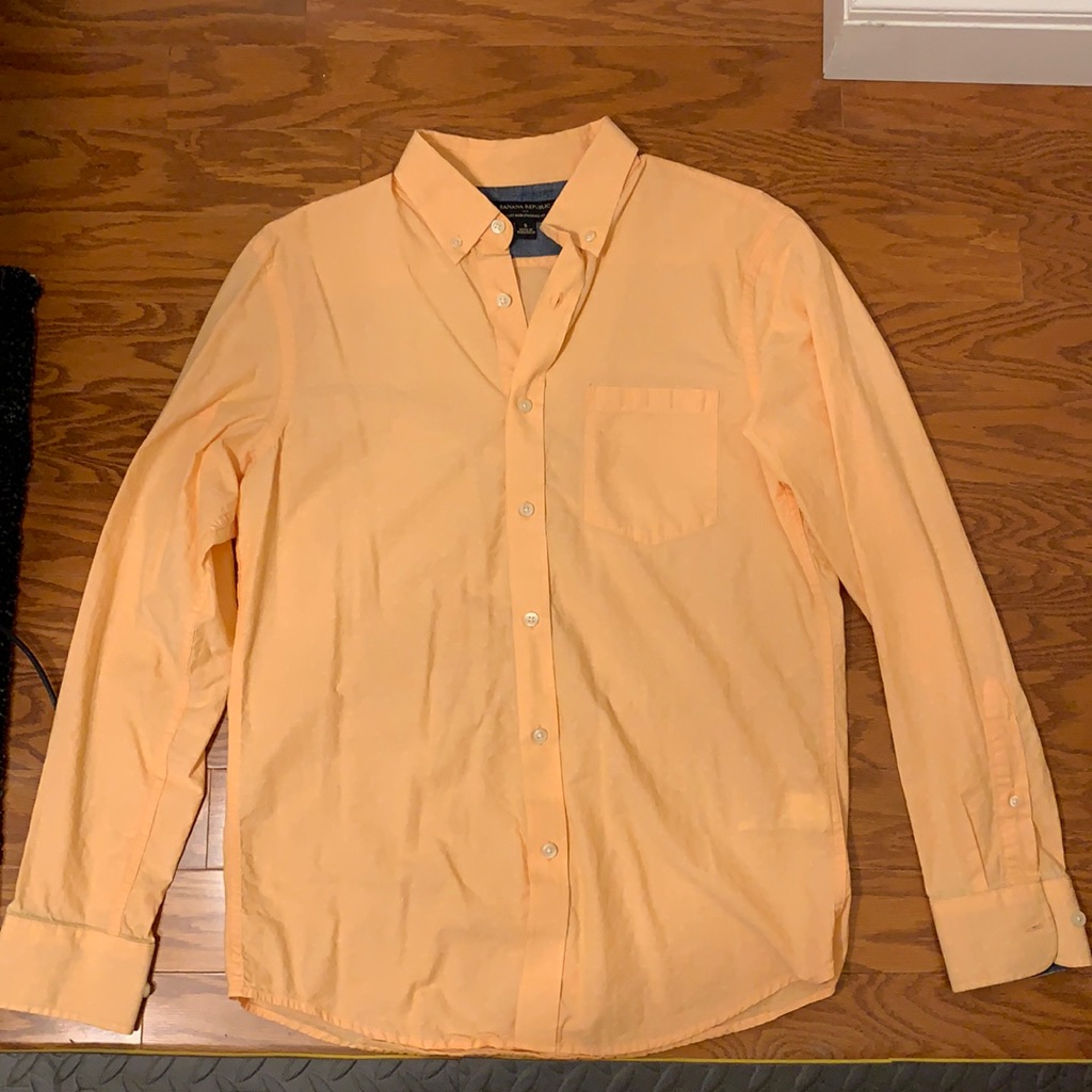 Never Worn Banana Republic Long Sleeve Button Up Shirt